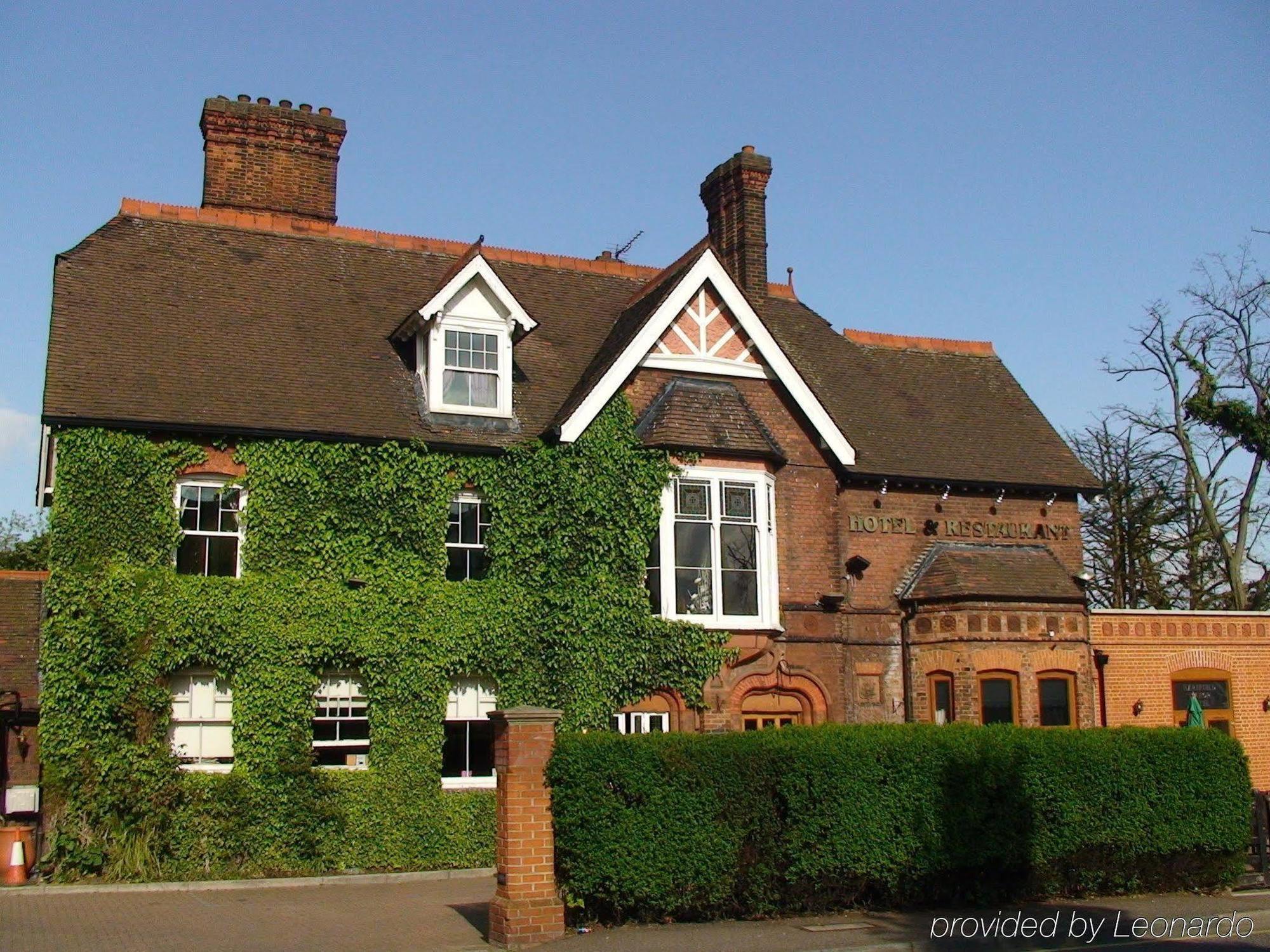 Harefield Manor Hotel Romford Exterior photo