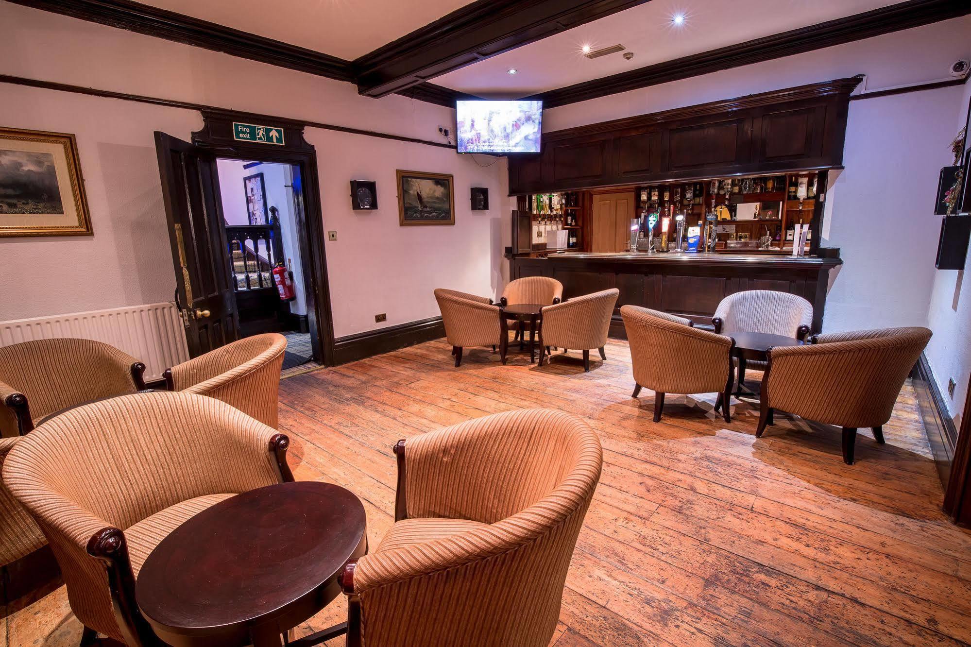 Harefield Manor Hotel Romford Exterior photo