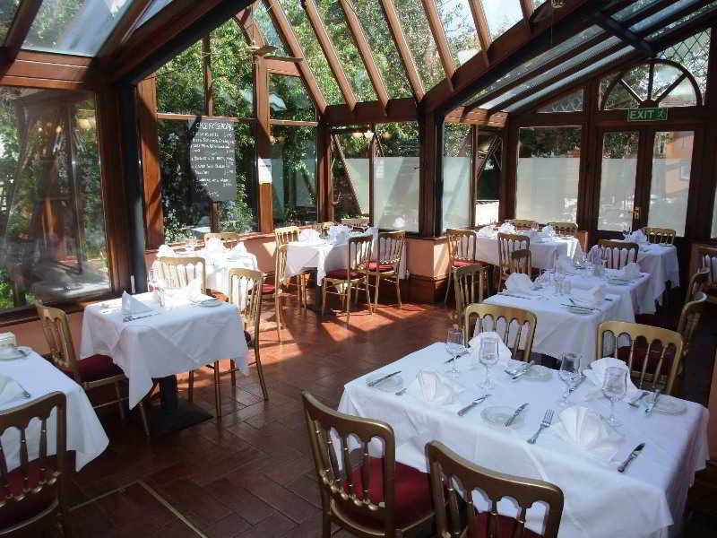 Harefield Manor Hotel Romford Exterior photo